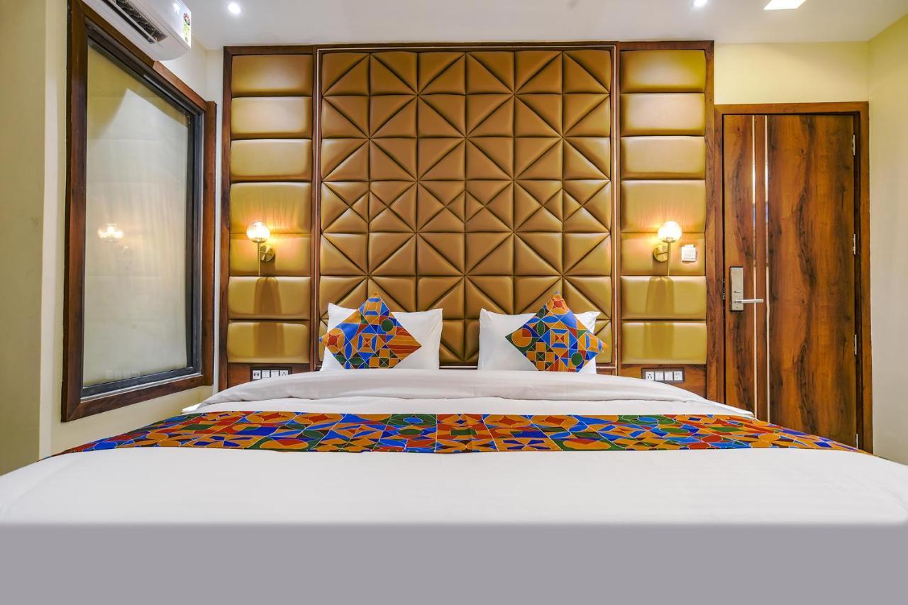 Fabhotel Benchmark Indore Esterno foto