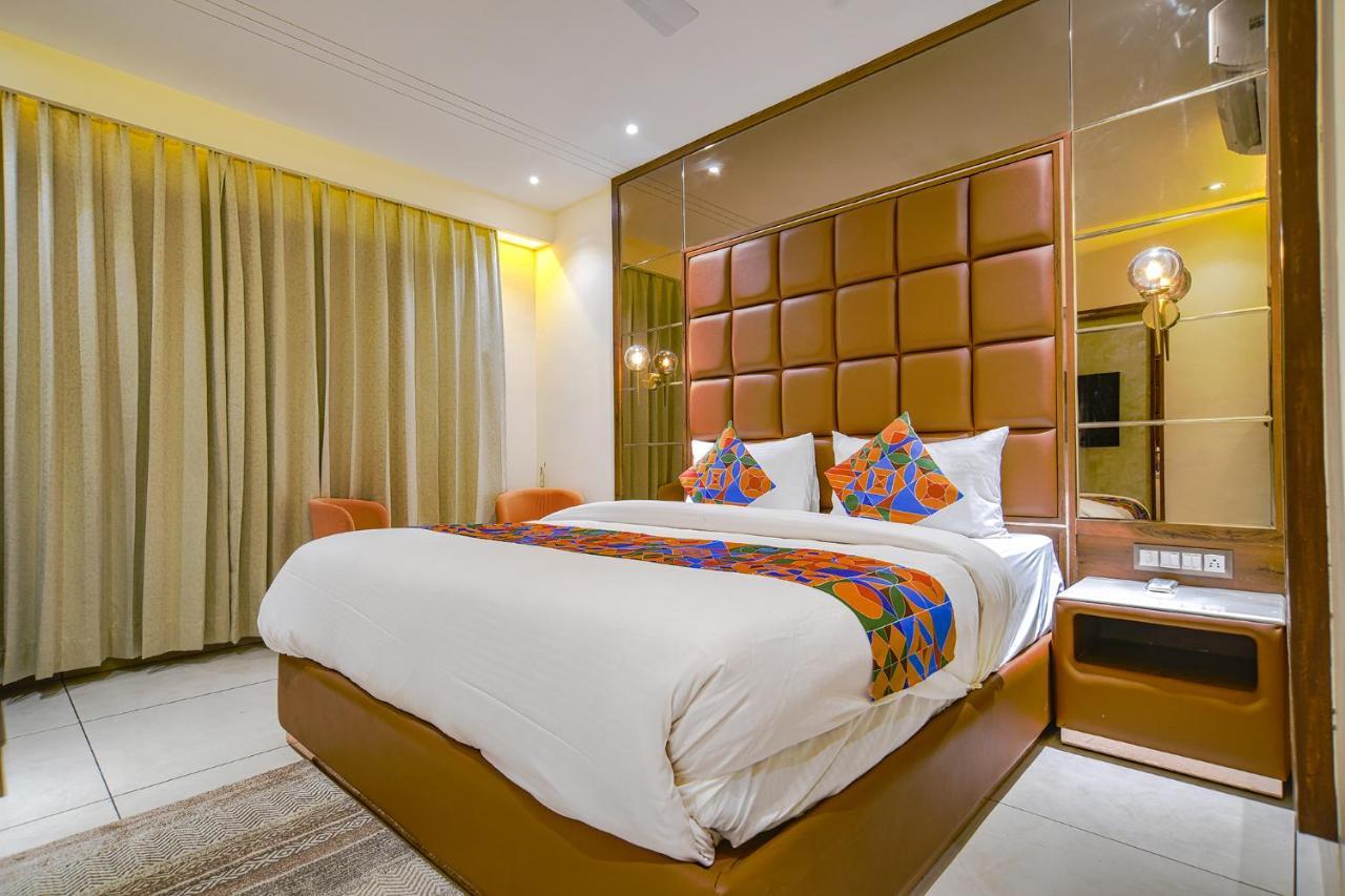 Fabhotel Benchmark Indore Esterno foto